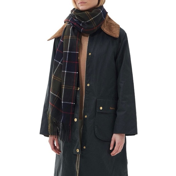 NWT Barbour hailes classic Tartan Scarf - Picture 8 of 9